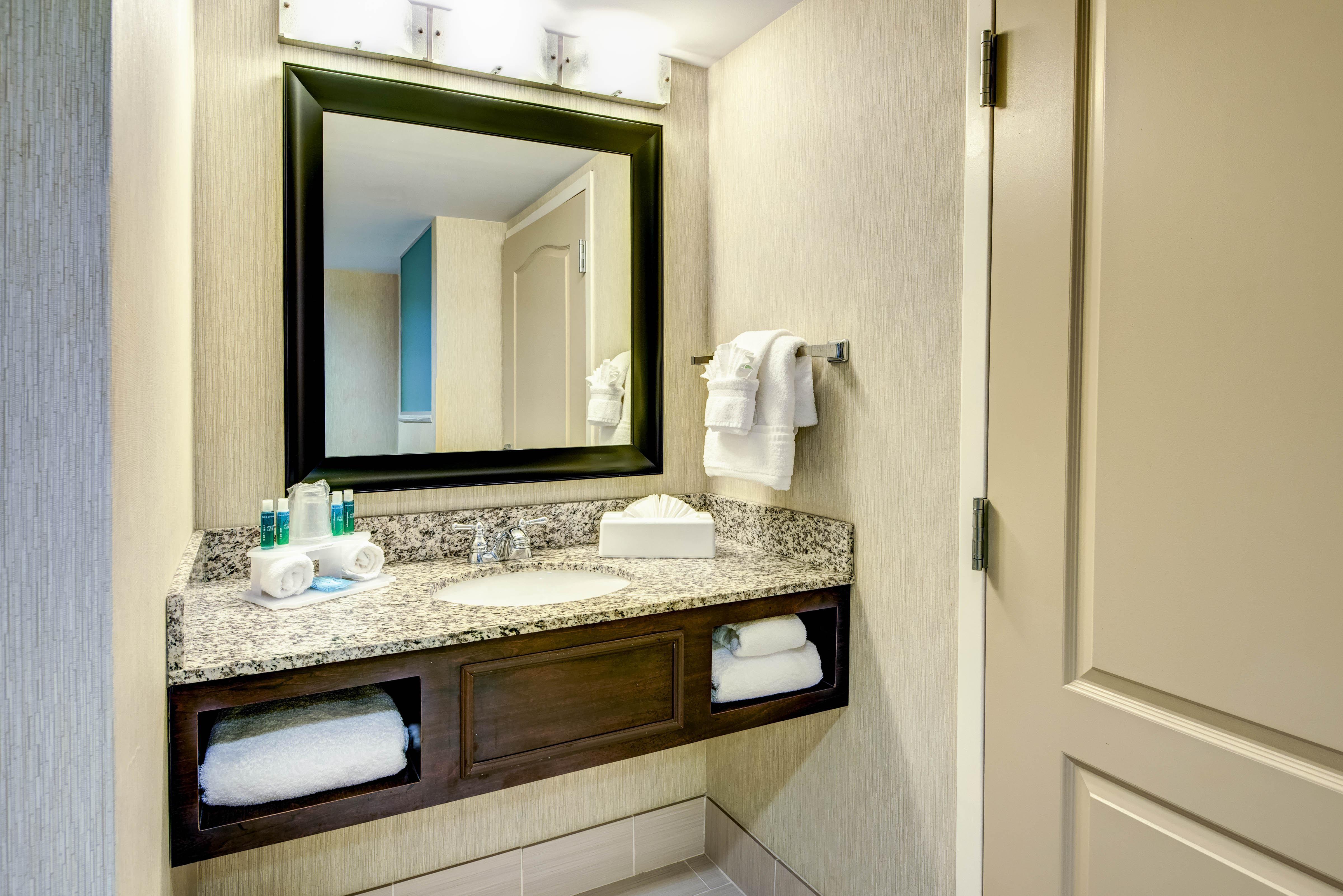 Holiday Inn Express - Neptune By Ihg Εξωτερικό φωτογραφία
