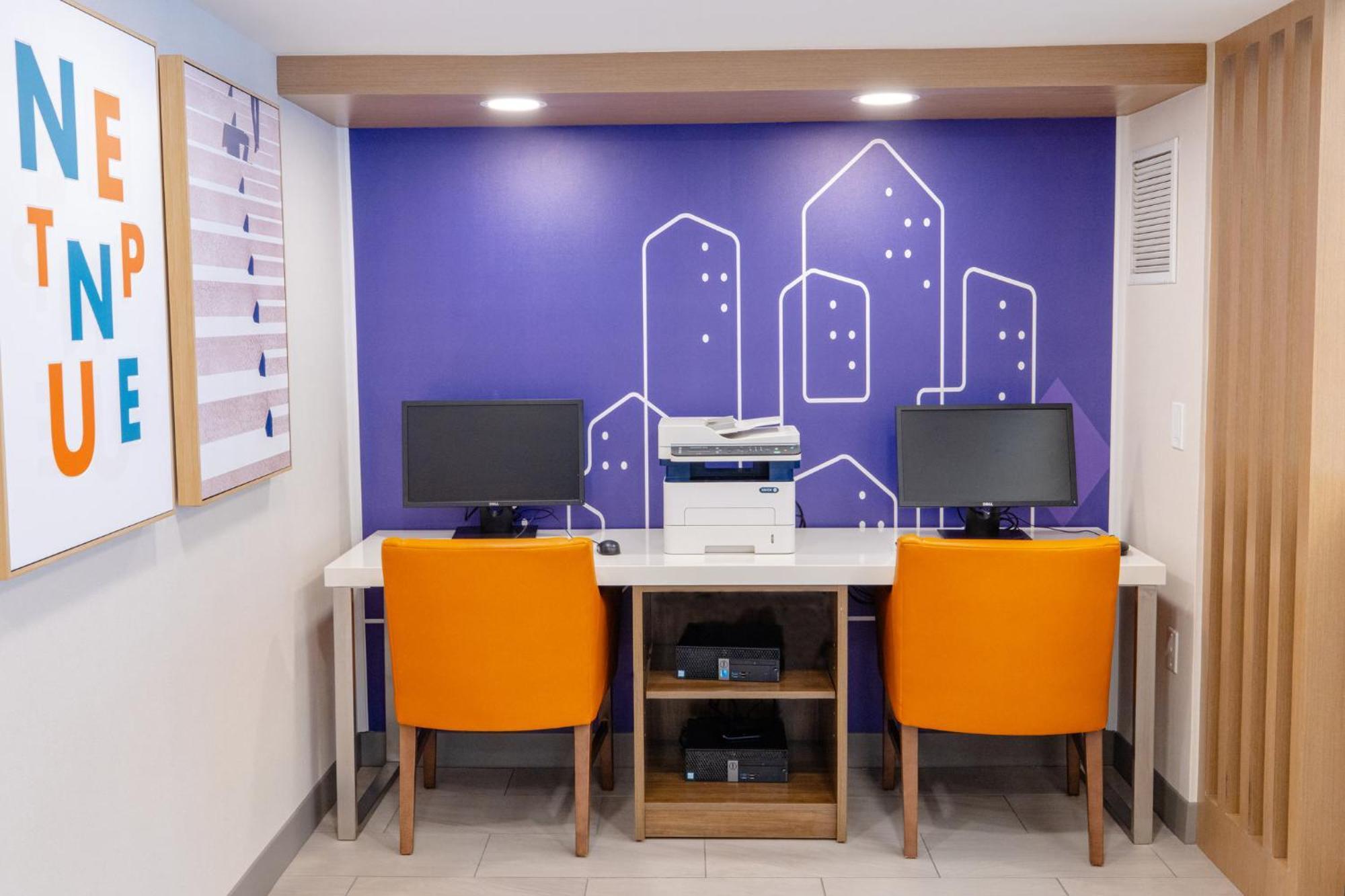 Holiday Inn Express - Neptune By Ihg Εξωτερικό φωτογραφία