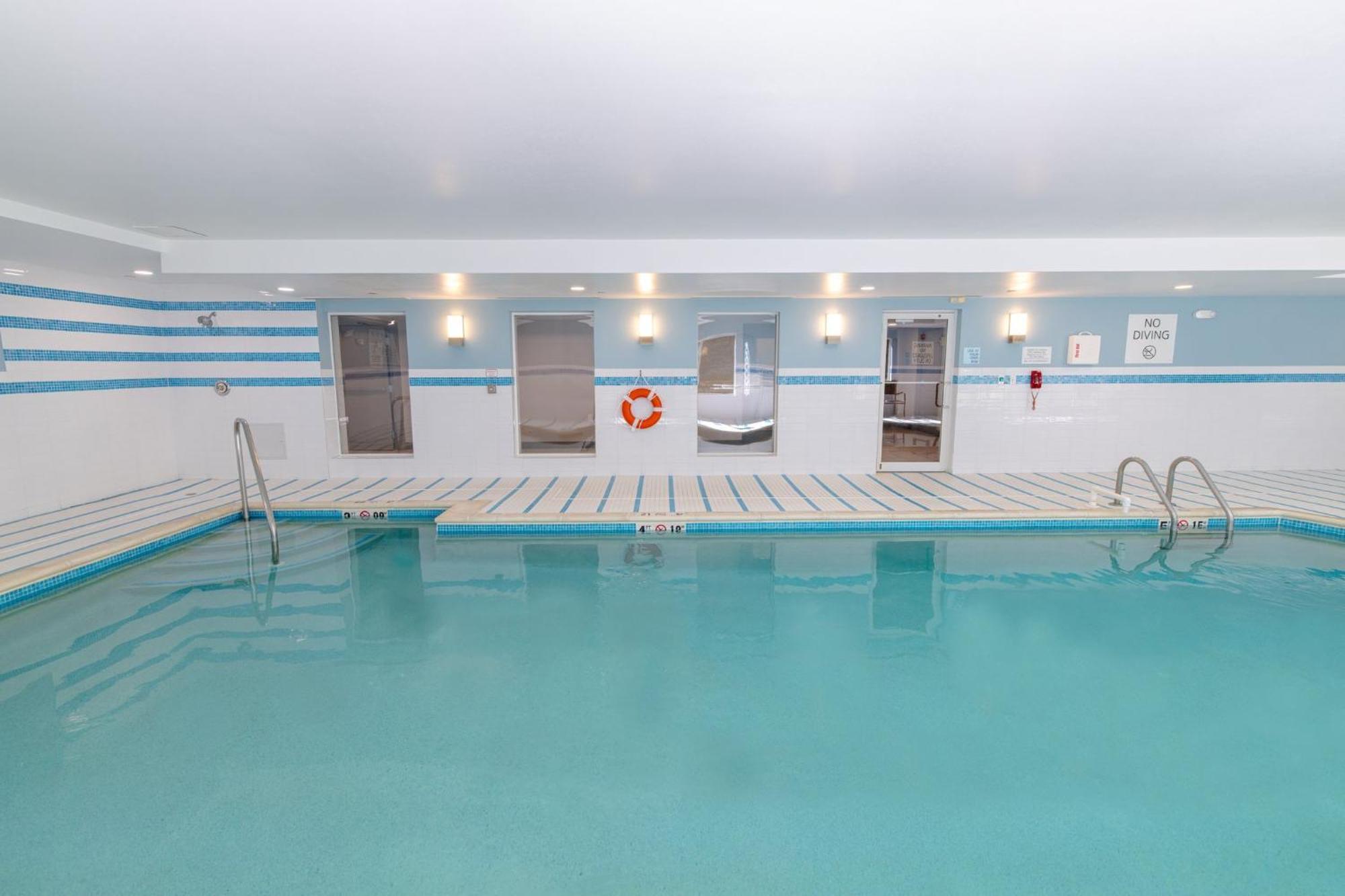 Holiday Inn Express - Neptune By Ihg Εξωτερικό φωτογραφία