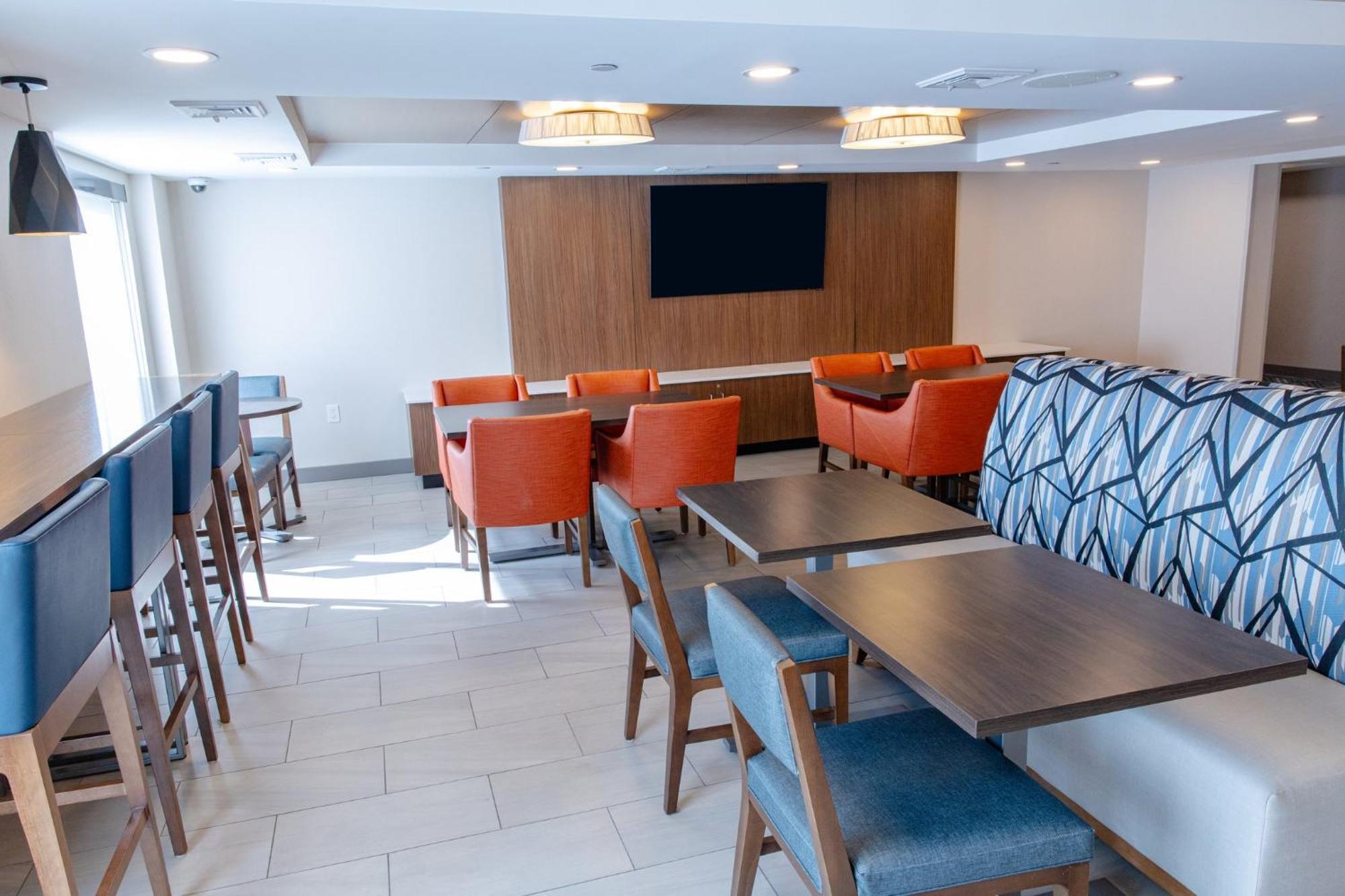 Holiday Inn Express - Neptune By Ihg Εξωτερικό φωτογραφία