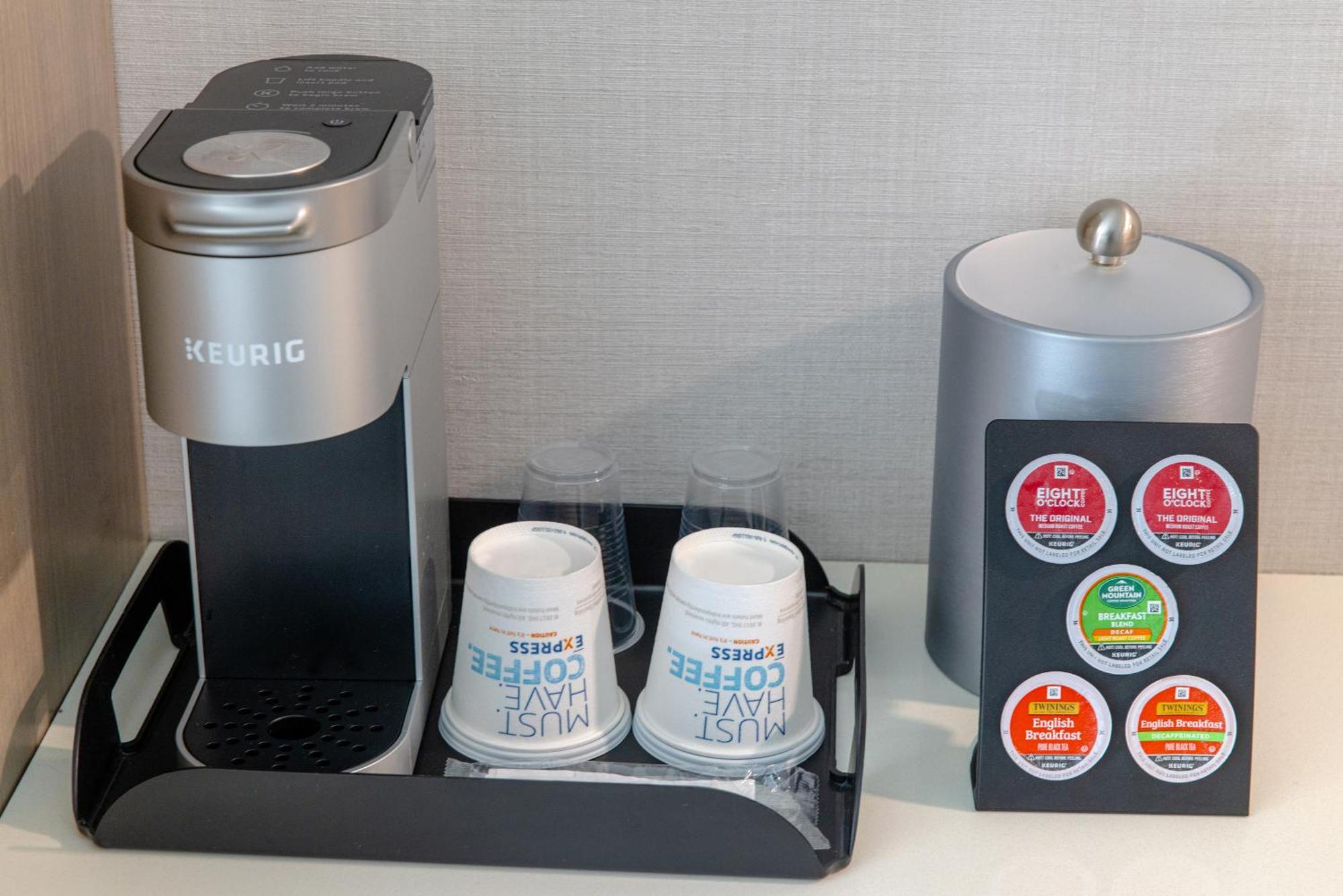 Holiday Inn Express - Neptune By Ihg Εξωτερικό φωτογραφία