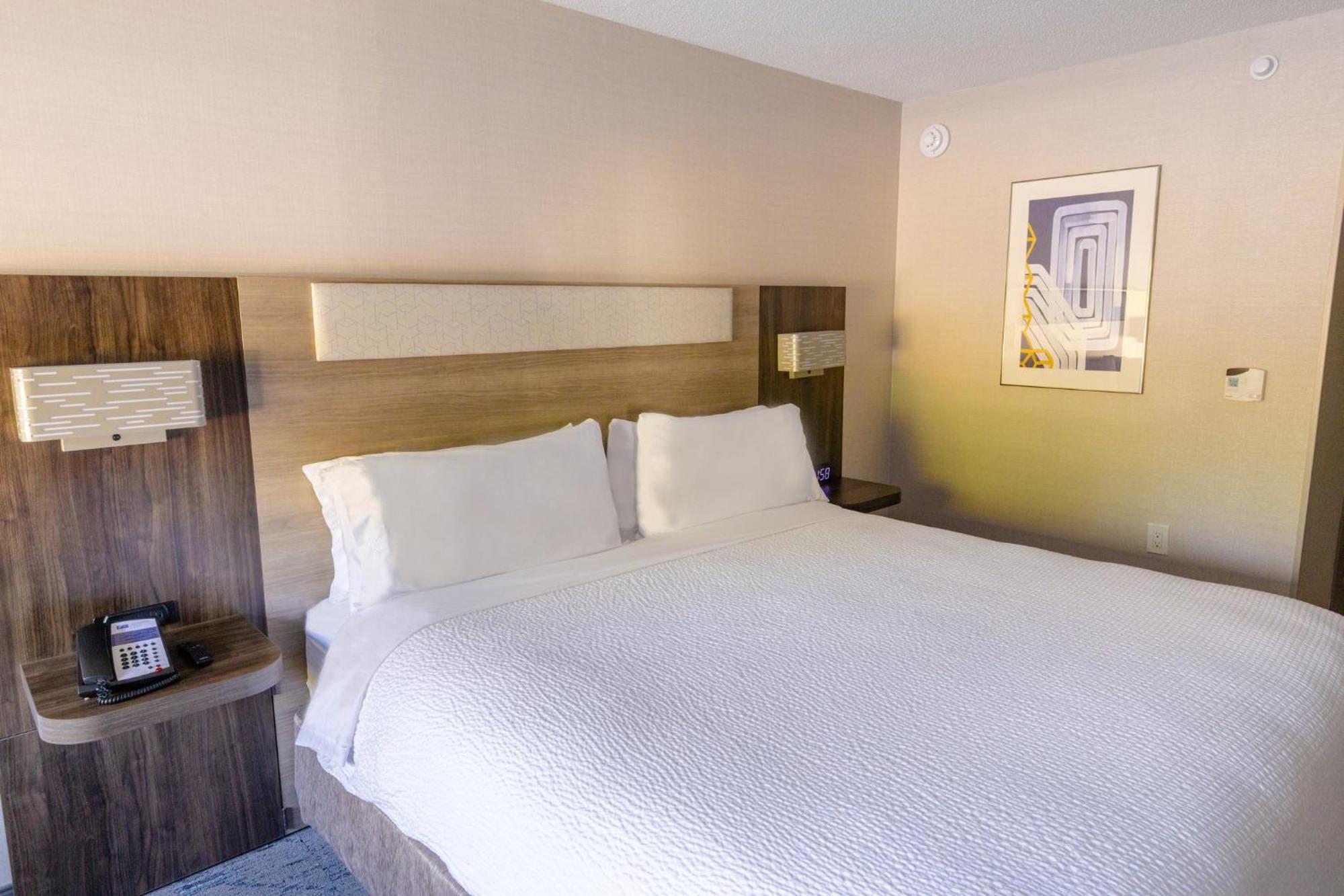 Holiday Inn Express - Neptune By Ihg Εξωτερικό φωτογραφία