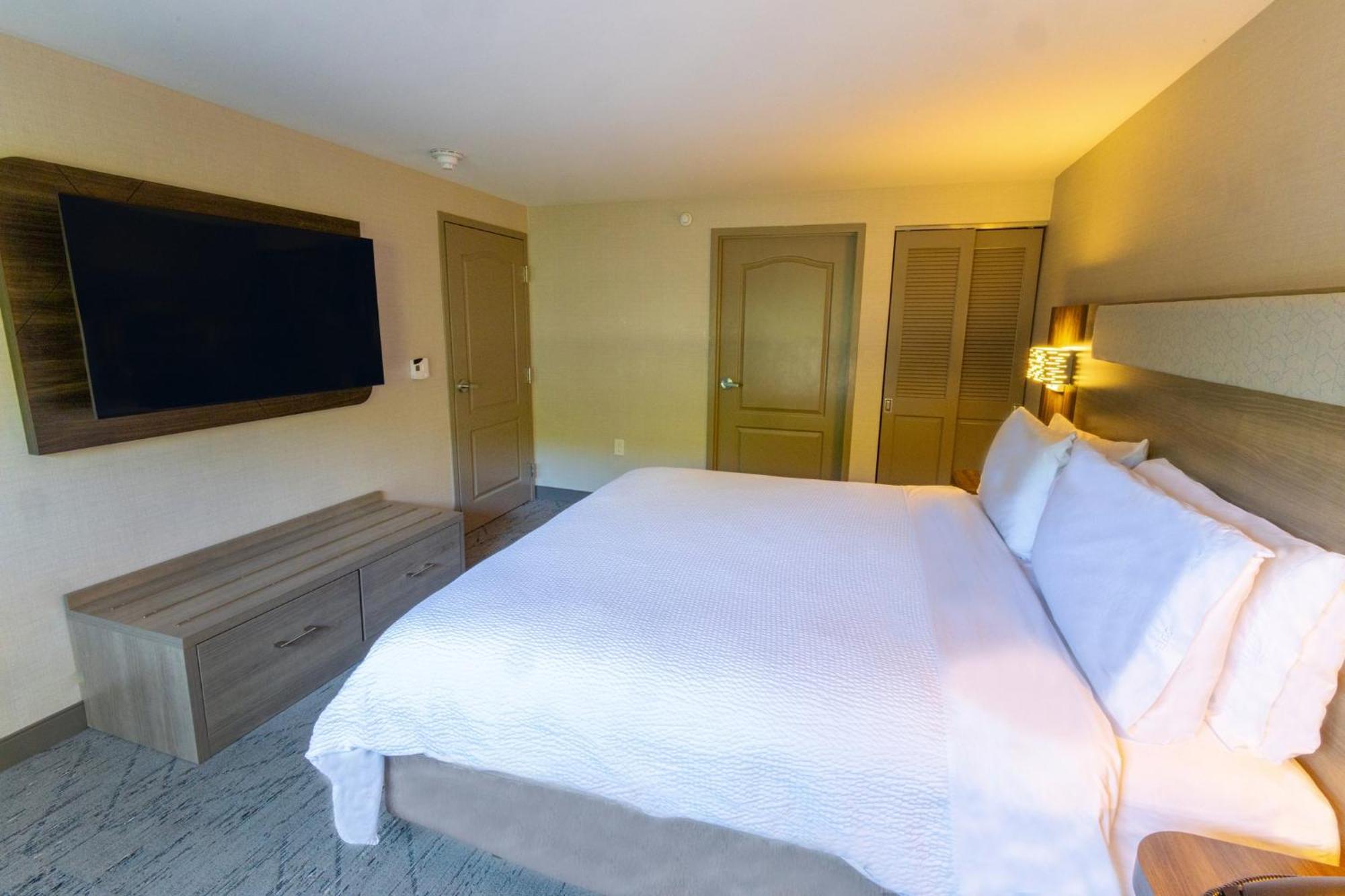 Holiday Inn Express - Neptune By Ihg Εξωτερικό φωτογραφία