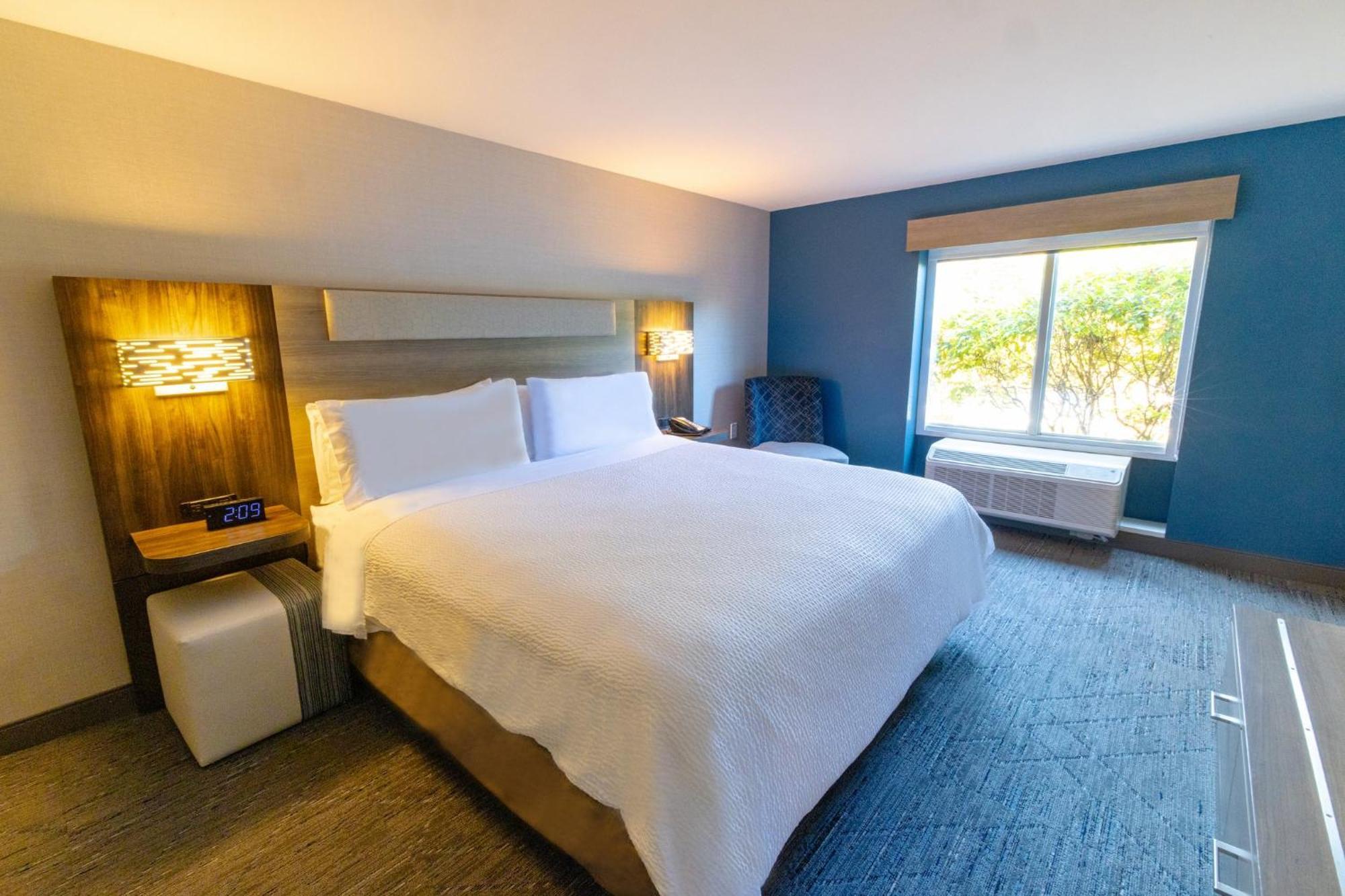 Holiday Inn Express - Neptune By Ihg Εξωτερικό φωτογραφία